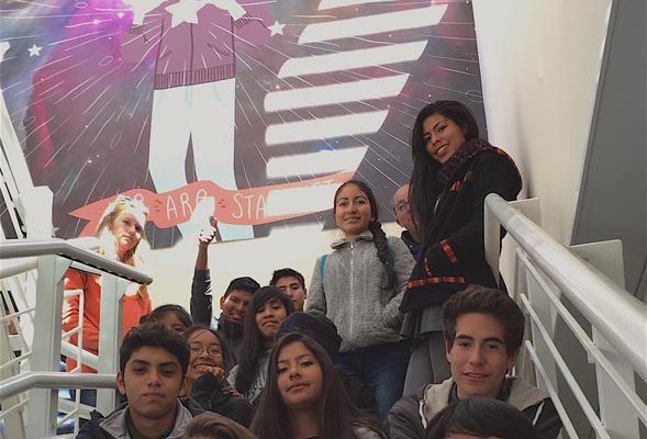 Alumnas del intercambio “Ciudades Gemelas” y sus compañeros en Chile visitan ALMA