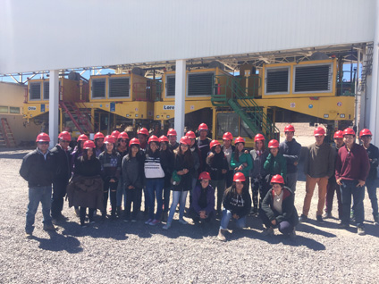 Alumnos y profesores de San Pedro de Atacama y Magdalena visitaron ALMA en el marco del programa “Ciudades Gemelas”