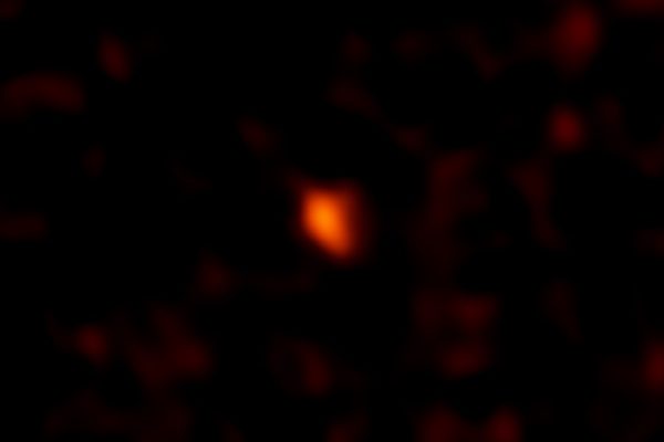 ALMA observa DeeDee, un distante y tenue habitante de nuestro sistema solar