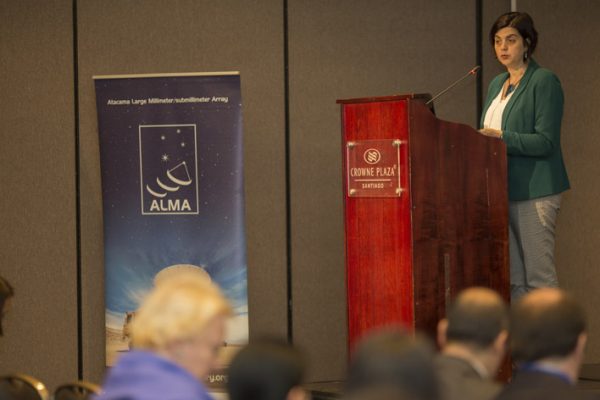 Ministra de la mujer inaugura encuentro de equidad de género en STEM celebrado por Alma y AUI