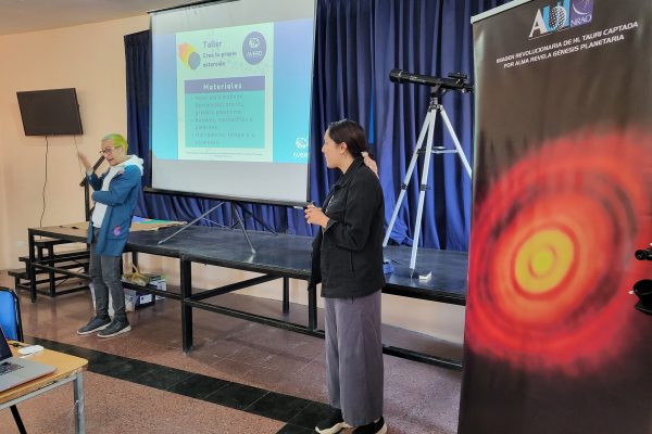 Jornada de astronomía respondió las inquietudes científicas de más de 100 niños y adolescentes sordos