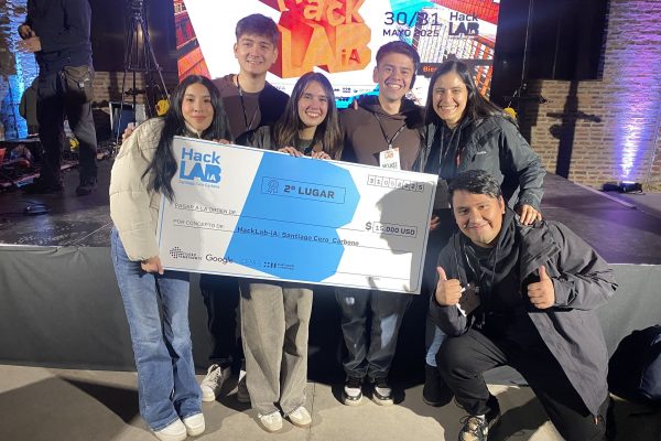 Integrantes de PROVOCA fueron finalistas en Hackathon “Santiago Cero” desarrollando aplicación FluvIA para prevenir aluviones
