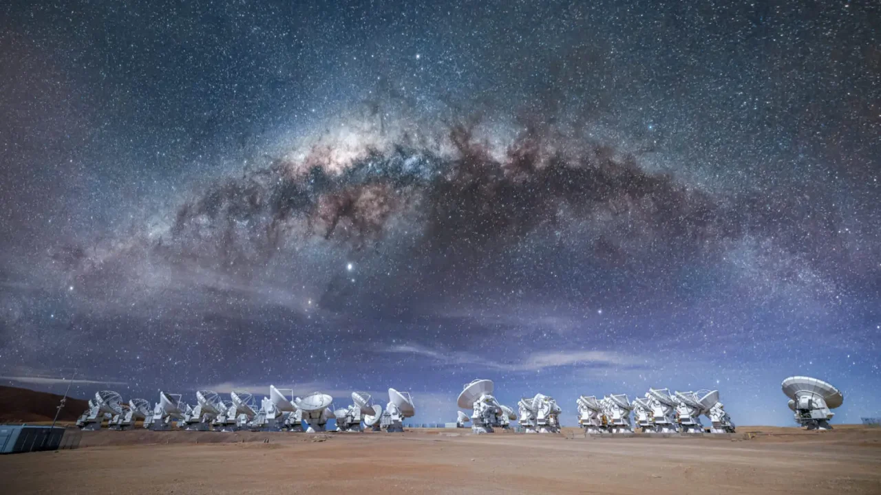 Del amanecer cósmico al nacimiento de planetas: Todo listo para las observaciones del Ciclo 12 de ALMA