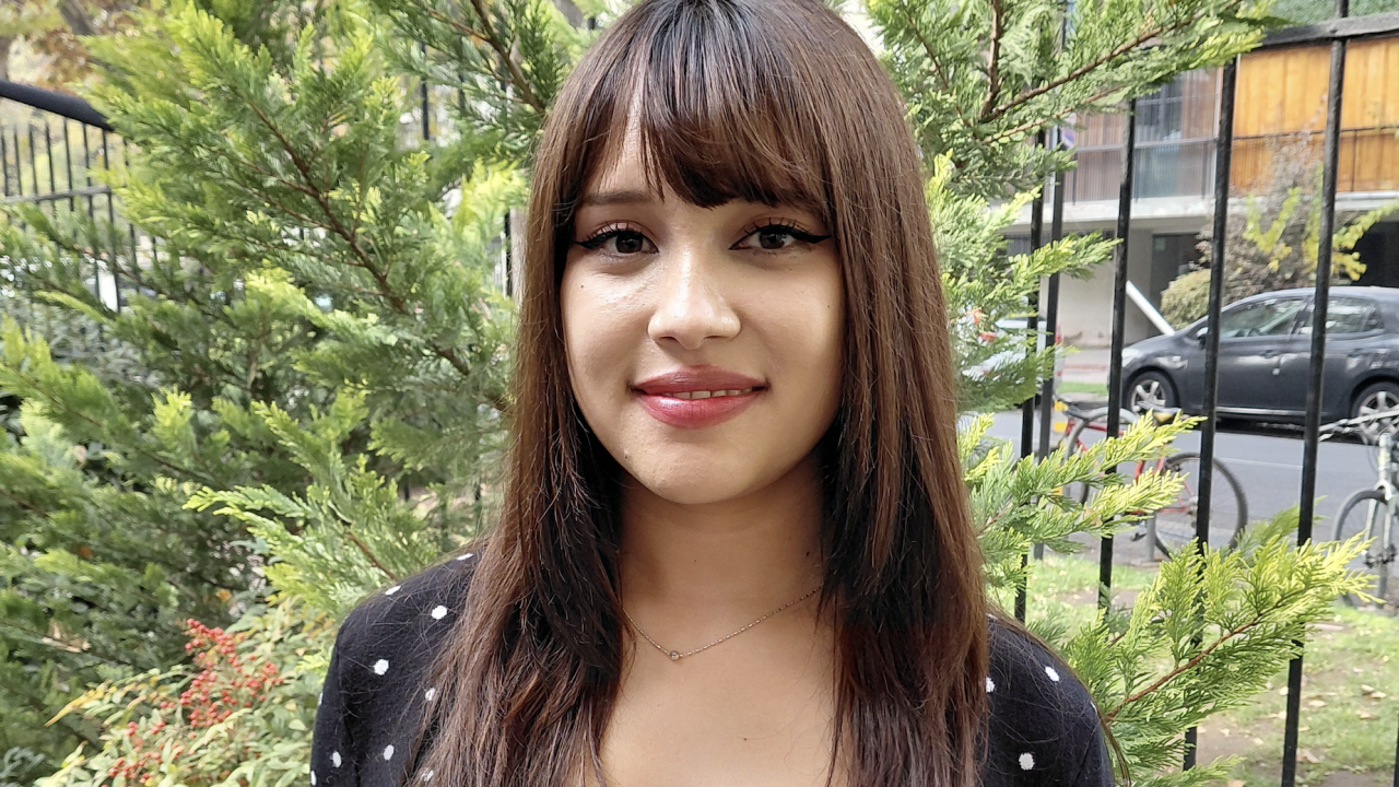 Sofía Acevedo, alumna practicante de traducción e interpretariado bilingüe en AUI/NRAO: “La traducción me permitió cumplir mi sueño de acercarme a la astronomía”
