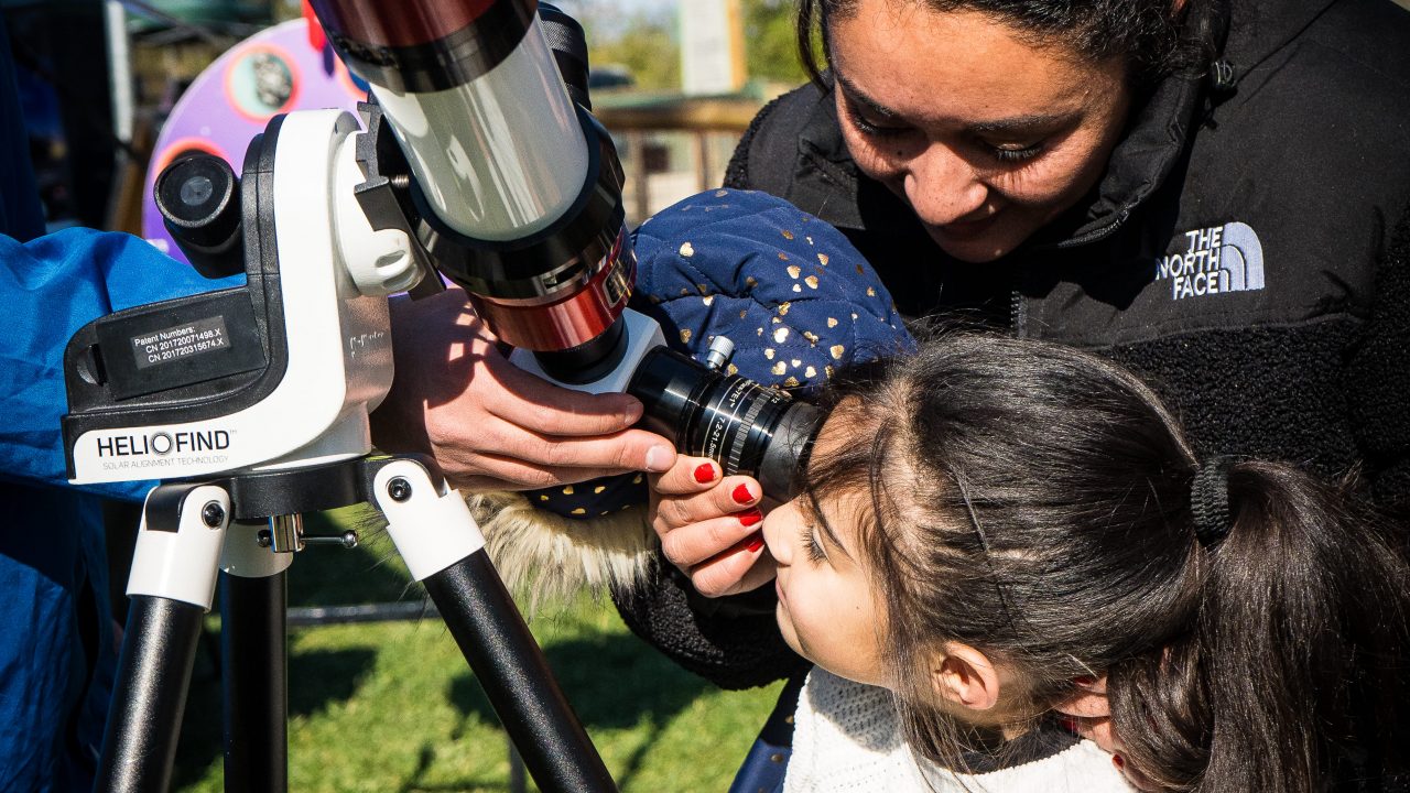 Más de 4300 personas participaron en la Gran Fiesta del Asteroide organizada por AUI/NRAO